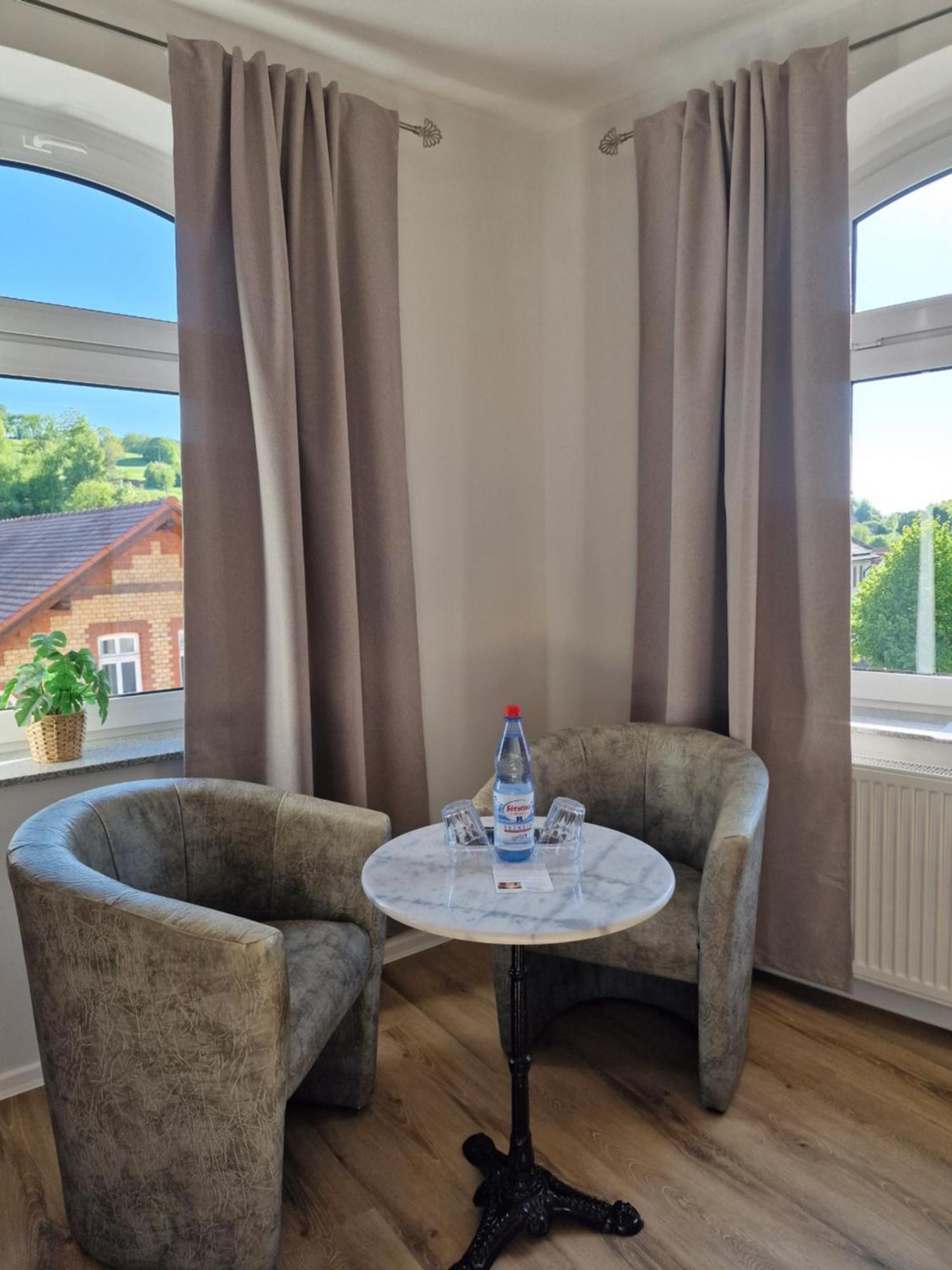 Zur Sonne "Gasthaus-Bar-Events" Poppenhausen Exteriör bild