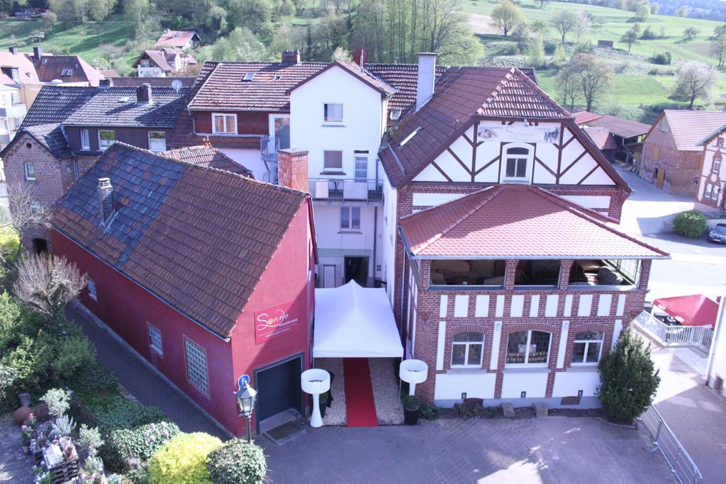 Zur Sonne "Gasthaus-Bar-Events" Poppenhausen Exteriör bild